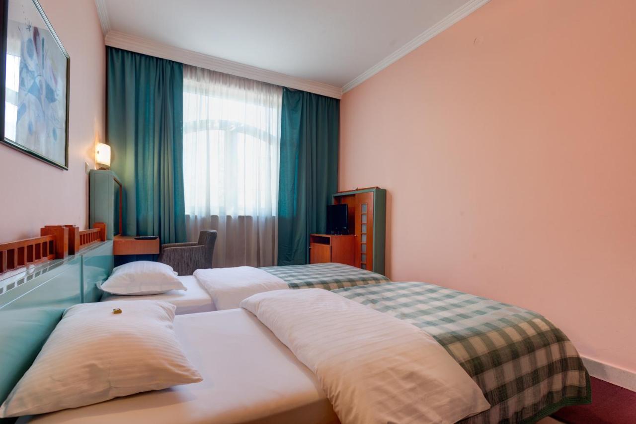 Hotel Eminent Podgorica Eksteriør bilde